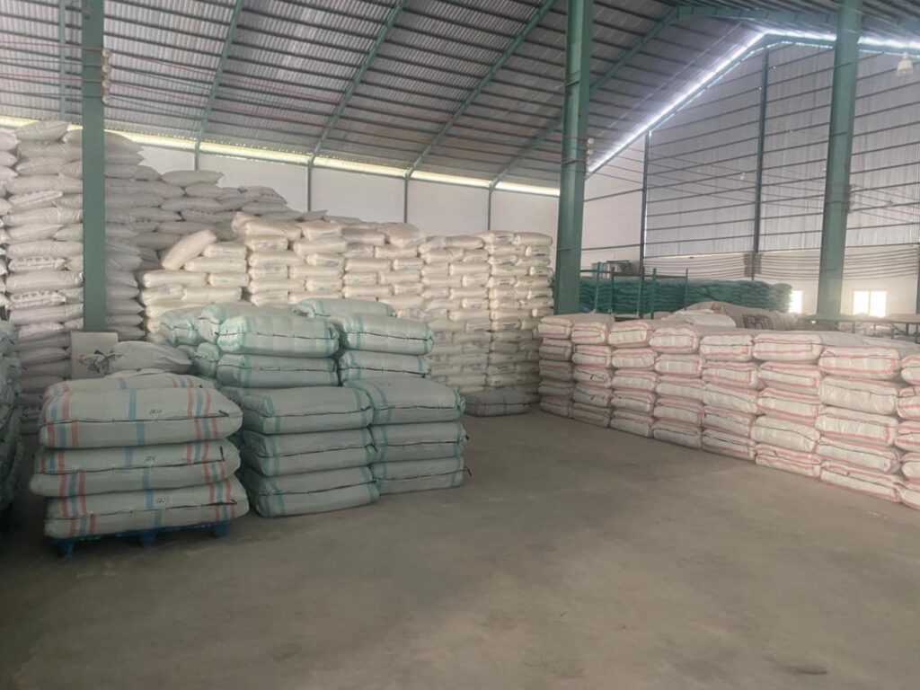Gudang karung goni plastik PT Palugada Plastik Indonesia - stok siap kirim